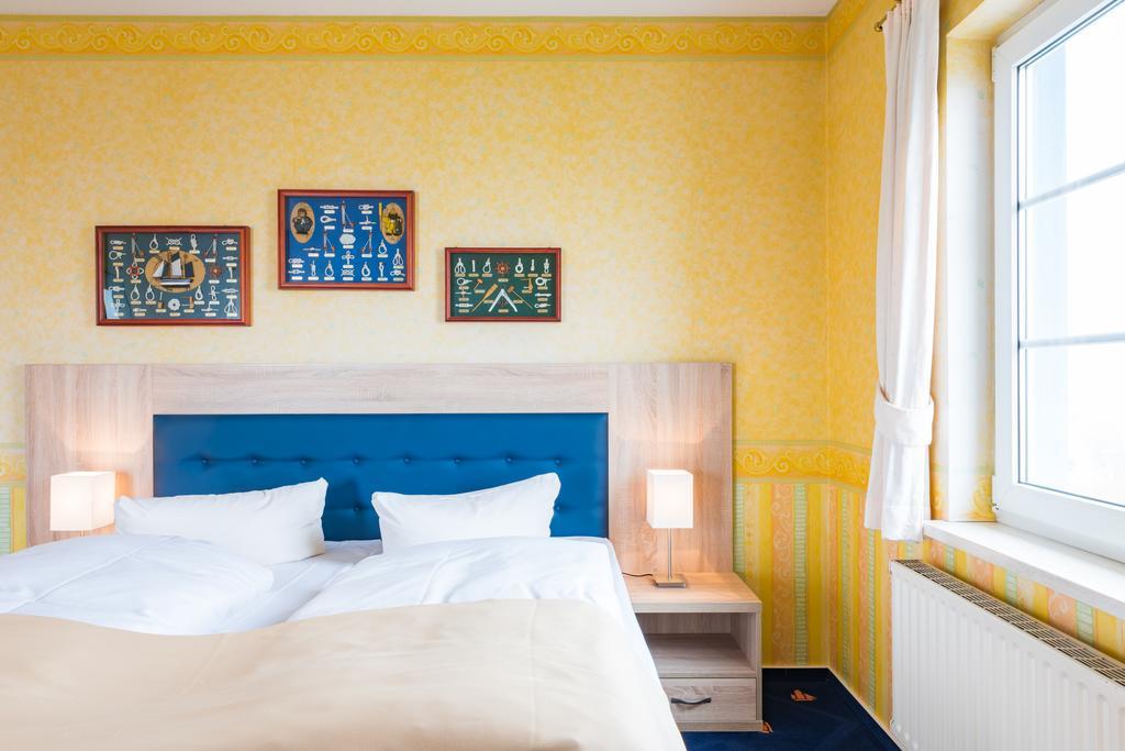 Hotel Boddenhus Garni Zingst Exterior photo