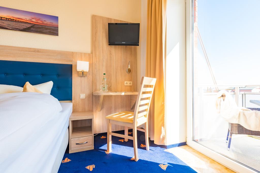 Hotel Boddenhus Garni Zingst Exterior photo
