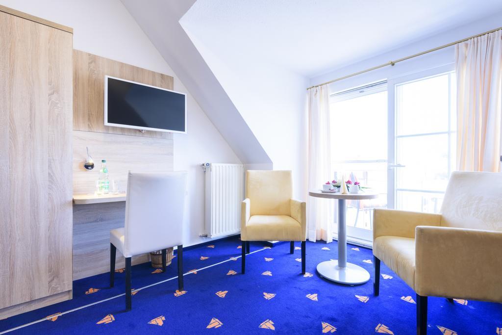 Hotel Boddenhus Garni Zingst Exterior photo