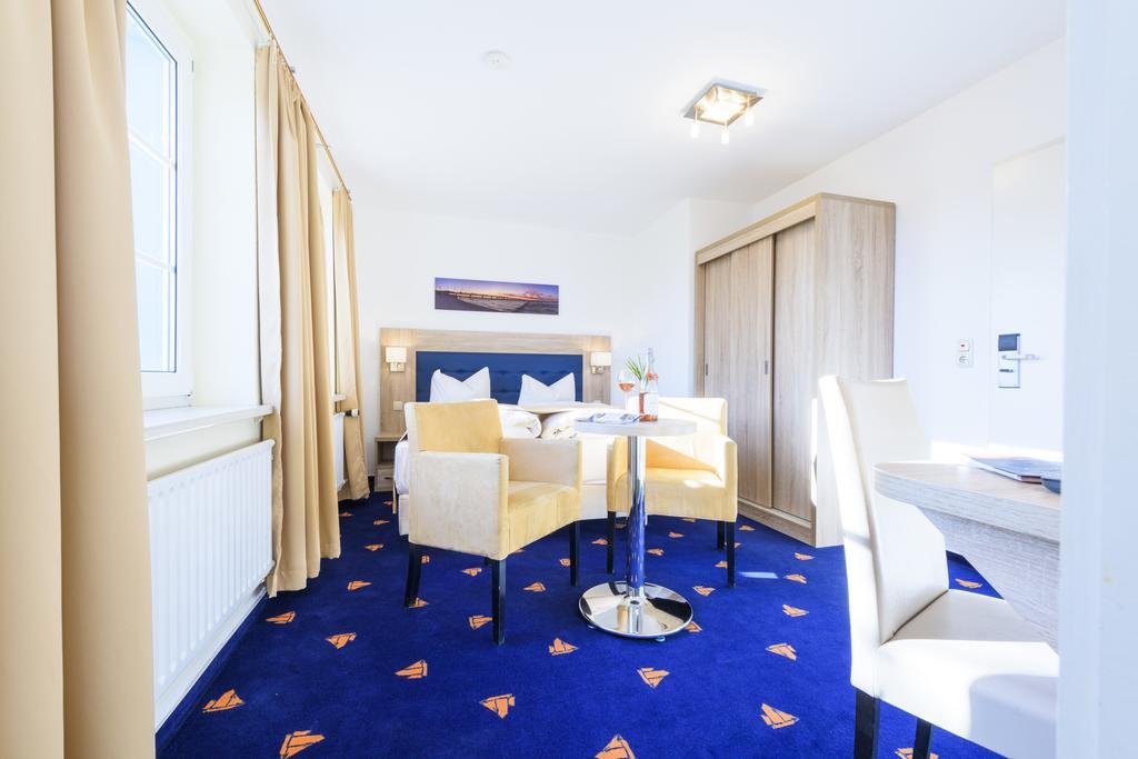 Hotel Boddenhus Garni Zingst Exterior photo