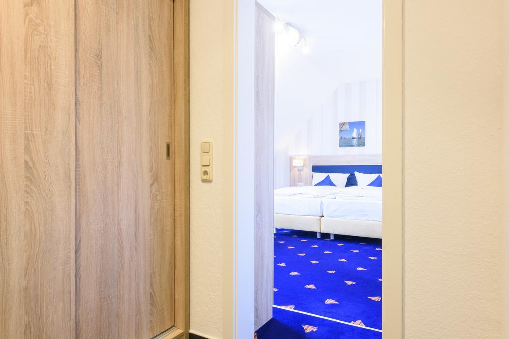 Hotel Boddenhus Garni Zingst Exterior photo