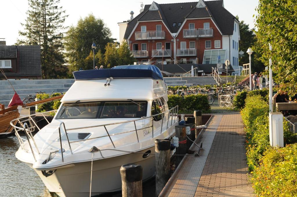 Hotel Boddenhus Garni Zingst Exterior photo